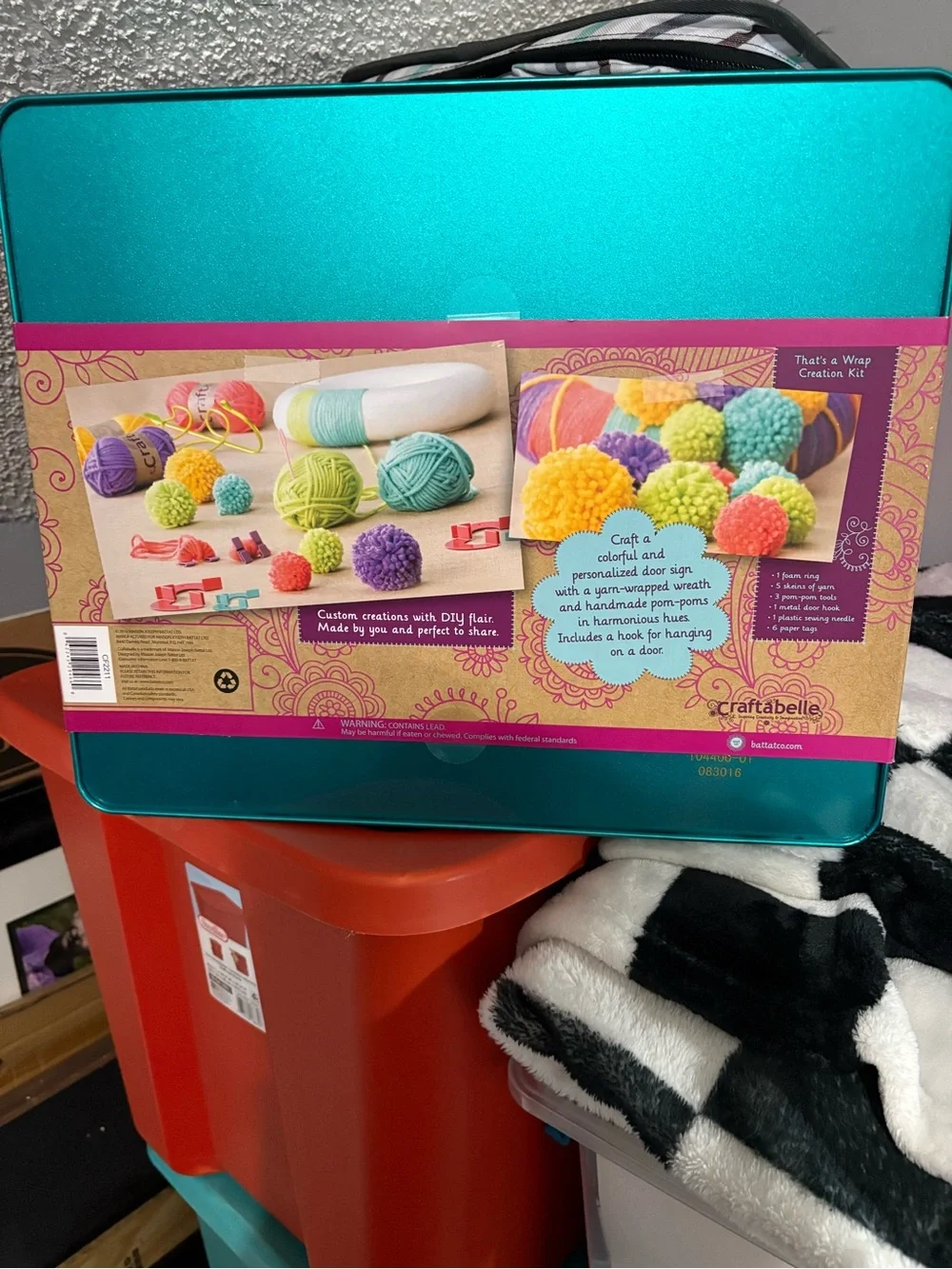 Craftabelle That's a Wrap Pom Pom Wreath Kit - Teal Box